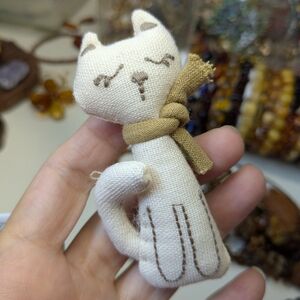 656 Handmade Cream Cat Plush Toy